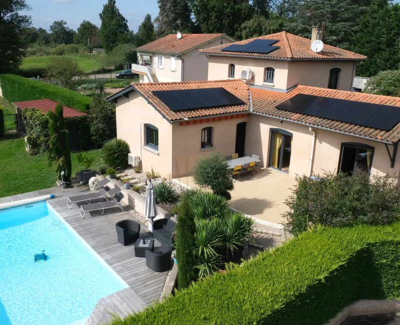 panneaux solaires en auvergne rhone alpes