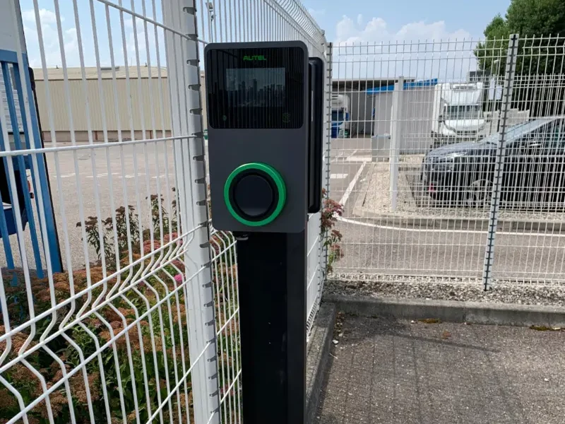 TRANSPORTS VIVARAIS_Borne de recharge_AUTEL